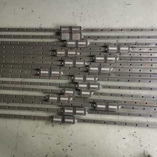 THK直线导轨 SSR20XW 导轨长度1160mm 7条--议价商品