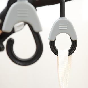 日本KM婴儿车挂钩伞车配件挂包推车配件2只装 童车手推车挂钩批发