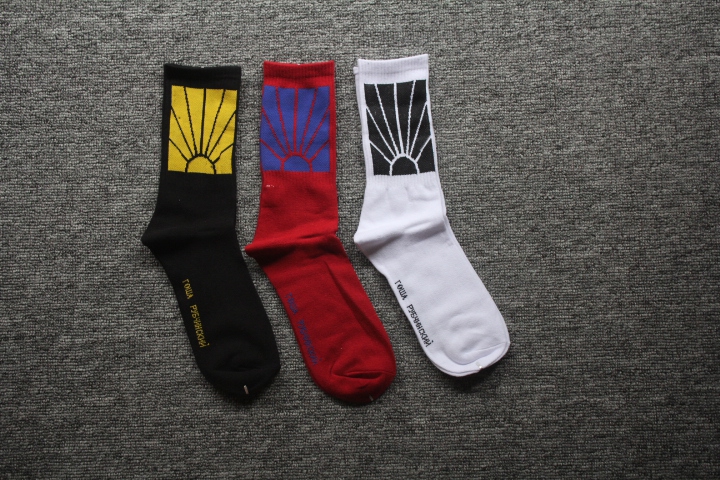 三双包邮 欧美高街潮牌16AW PACCBET中筒滑板支线3色旗子运动长袜在类目 女士内衣/男士内衣/家居服, 短袜/打底袜/丝袜/美腿袜中 - 来自Buy2taobao.com提供专业的淘宝代购服务