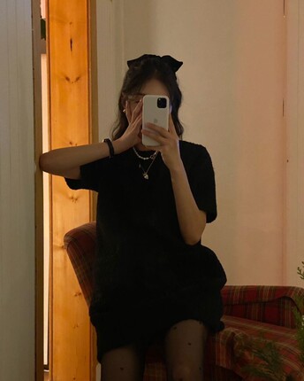 Now We Love Eva Korean Purchasing Agent Services | Ins Blogger's Playful and Cute Black Circle Fur Dress for the End-Of-The-Year Party