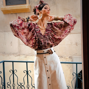 粉红大布娃娃复古枣红色印花短衬衫宫廷风褶皱灯笼袖上衣女2025新