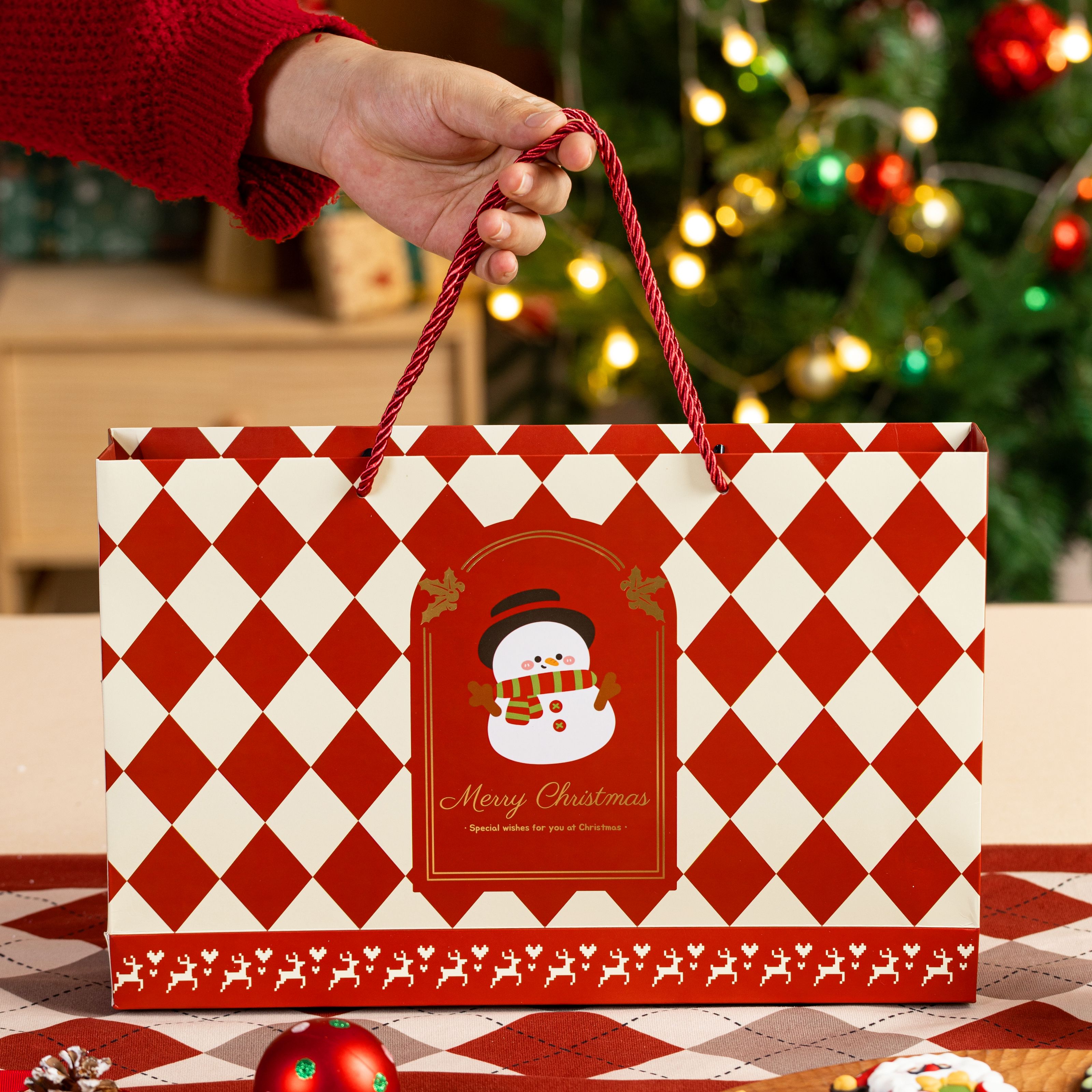 圣诞节包装礼盒糖霜饼干巧克力棒棒糖六孔手提礼品袋红绿开窗礼袋