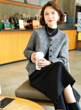 2025秋冬新款中老年妈妈装短款双面呢羊毛外套大衣小个子显高气质