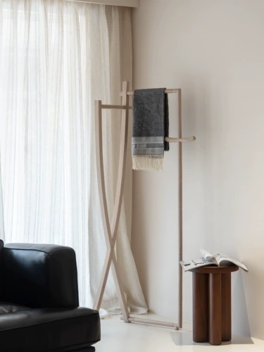 听栖 · Хорошая буква вешалка для одежды | Высококачественное изящное древесина. Использование дизайнера в стиле Wasabi.