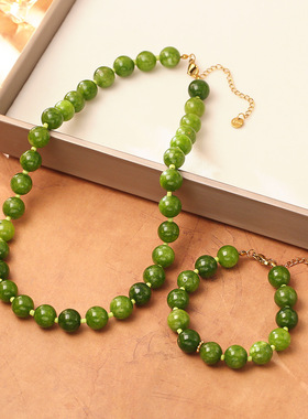 牛油果绿色天然石圆珠项链女轻奢感时尚玛瑙串珠颈链手链套装
