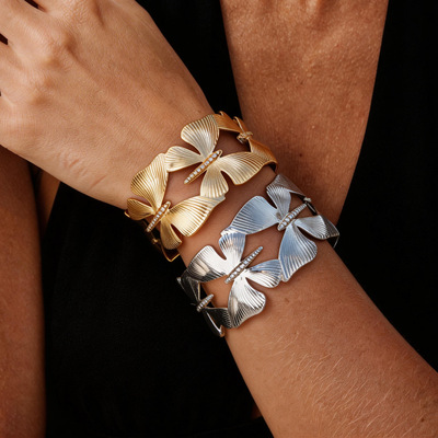 欧美跨境金属风镂空蝴蝶纹路开口手镯小众时尚手环轻奢感手饰