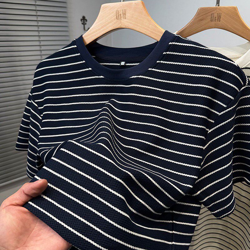 经典麻花条纹短袖t恤男2026新款夏季潮牌休闲男装打底衫圆领上衣