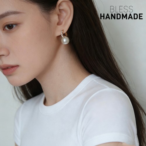 满钻纯银水桶扣强光正圆白珍珠耳环925纯银K黄金色耳扣通勤耳饰