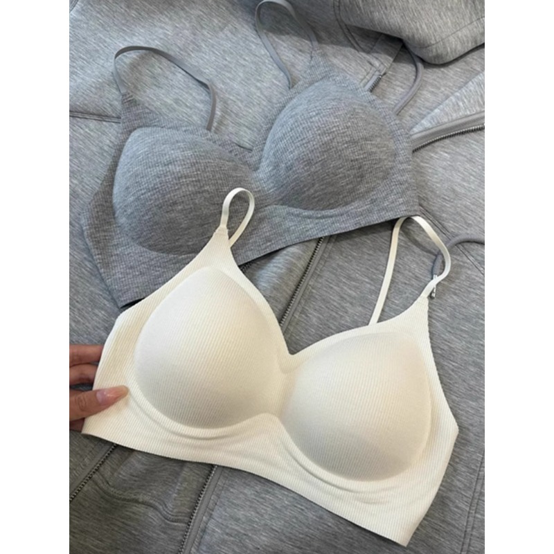 无痕运动内衣女一体固定杯小胸聚拢显大漫画胸无钢圈细肩带文胸
