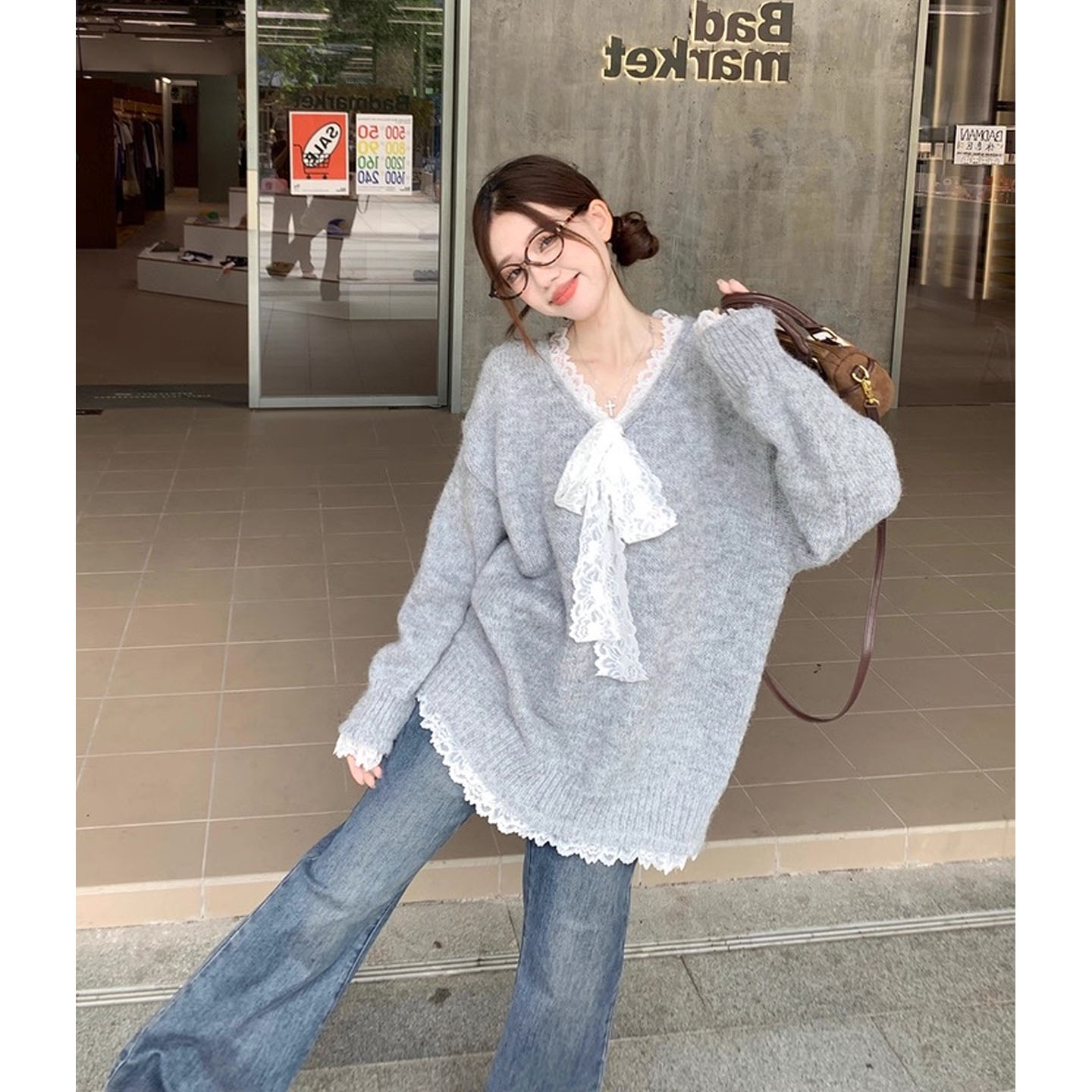 AUMS孕妇蕾丝蝴蝶结拼接毛衣