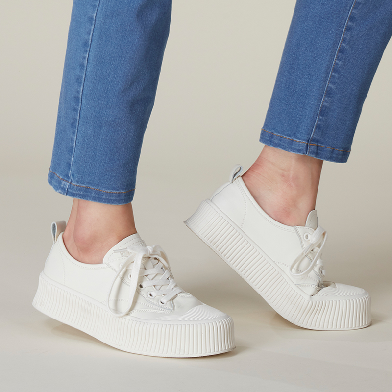 日系百搭春季圆头厚底运动休闲鞋