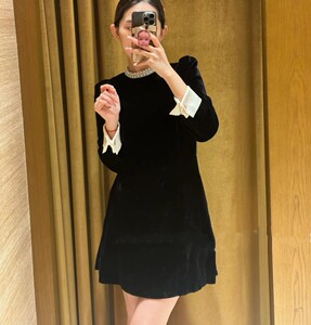 mia法代23秋冬S家珍珠圆领泡泡袖鹅绒高腰短连衣裙SFPRO03338