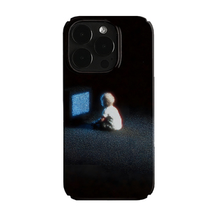 孤独小男孩艺术小众适用高级感卡通iPhone16pro+苹果15promax菲林手机壳新款13/1214proVIVO90
