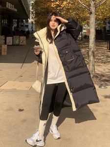 大量现货可以主推长款过膝撞色黑色羽绒服1077-2208-P180-K268图片