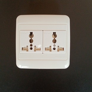 稳不落86型家用墙面明暗装二位万用插座三孔六孔多用插座带保护门