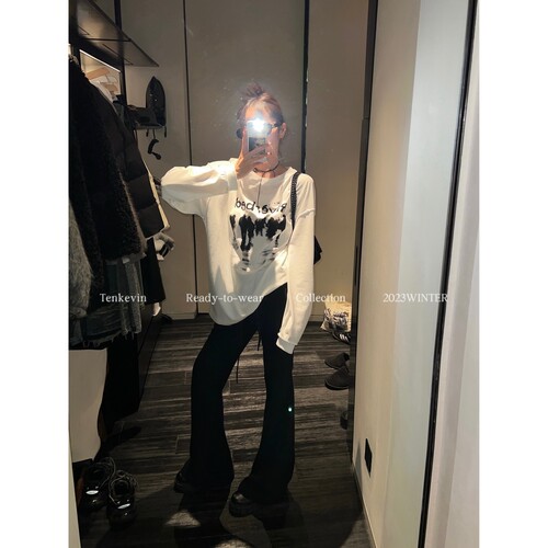 大码小众印花白色长袖t恤女秋小个子宽松打底衫纯棉上衣2024新款