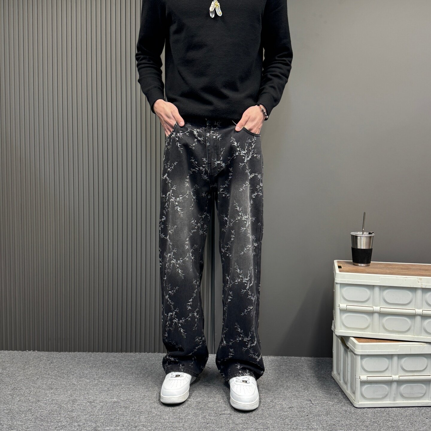 黑色复古荆棘提花微喇牛仔裤男款春季美式高街裤子痞帅显瘦直筒裤