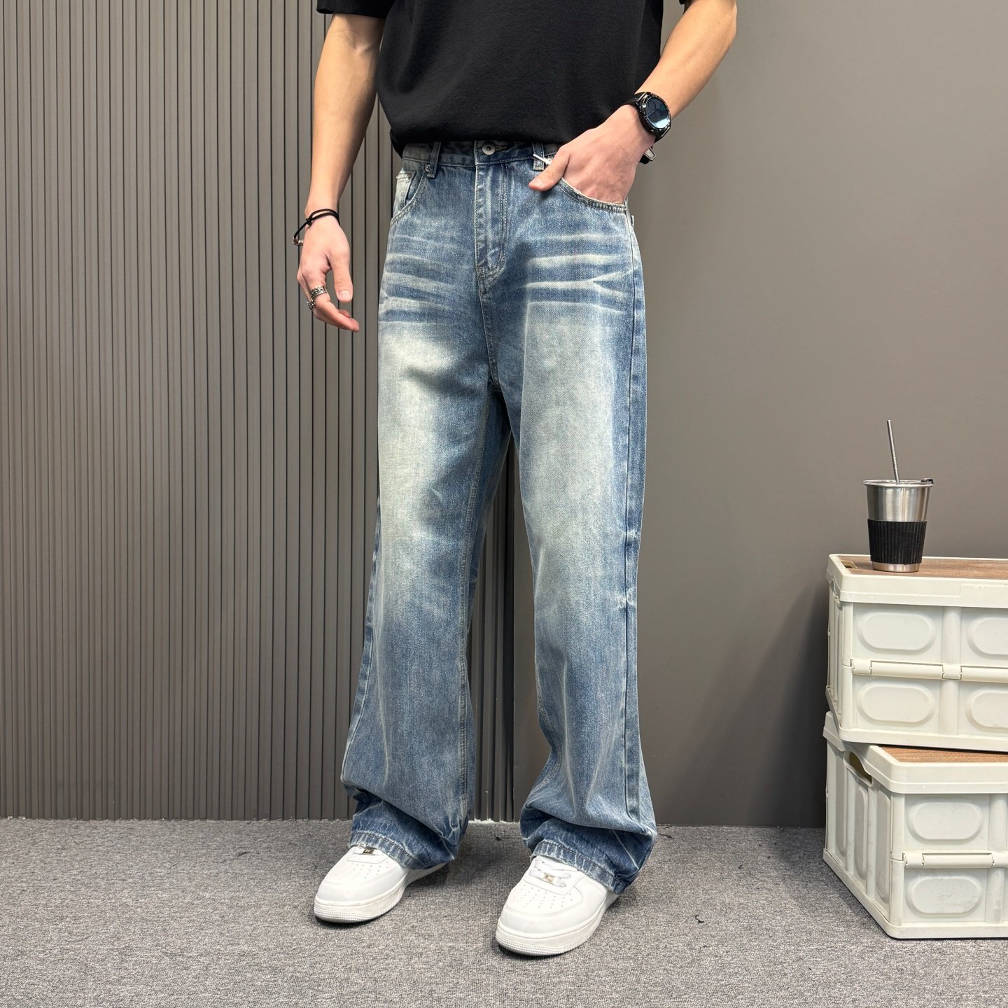 2026新款高级感复古拼接水洗阔腿直筒牛仔裤男宽松轻奢简约长裤子