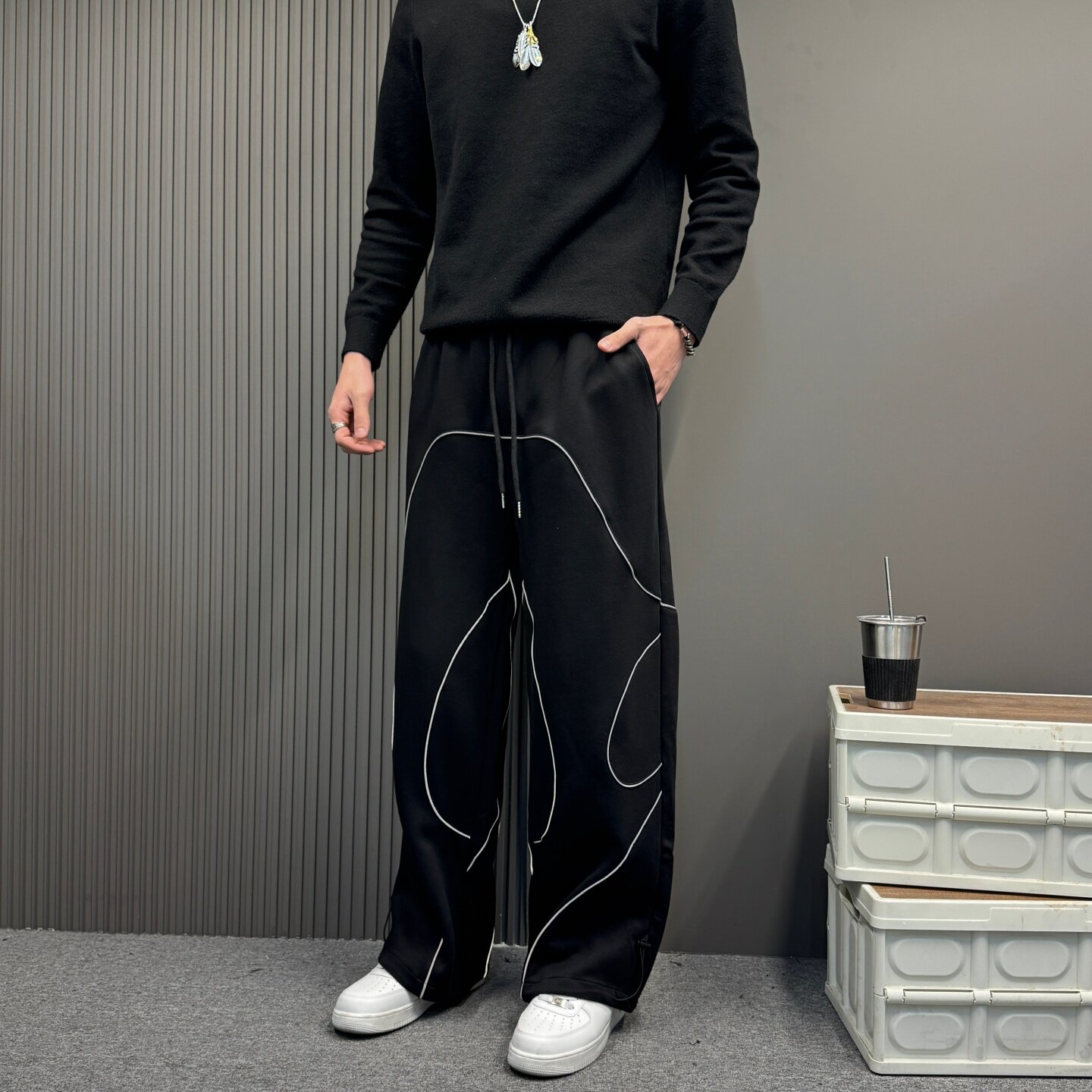 新款小众设计反光男女同款美式高街阔腿弯刀休闲裤宽松直筒运动裤