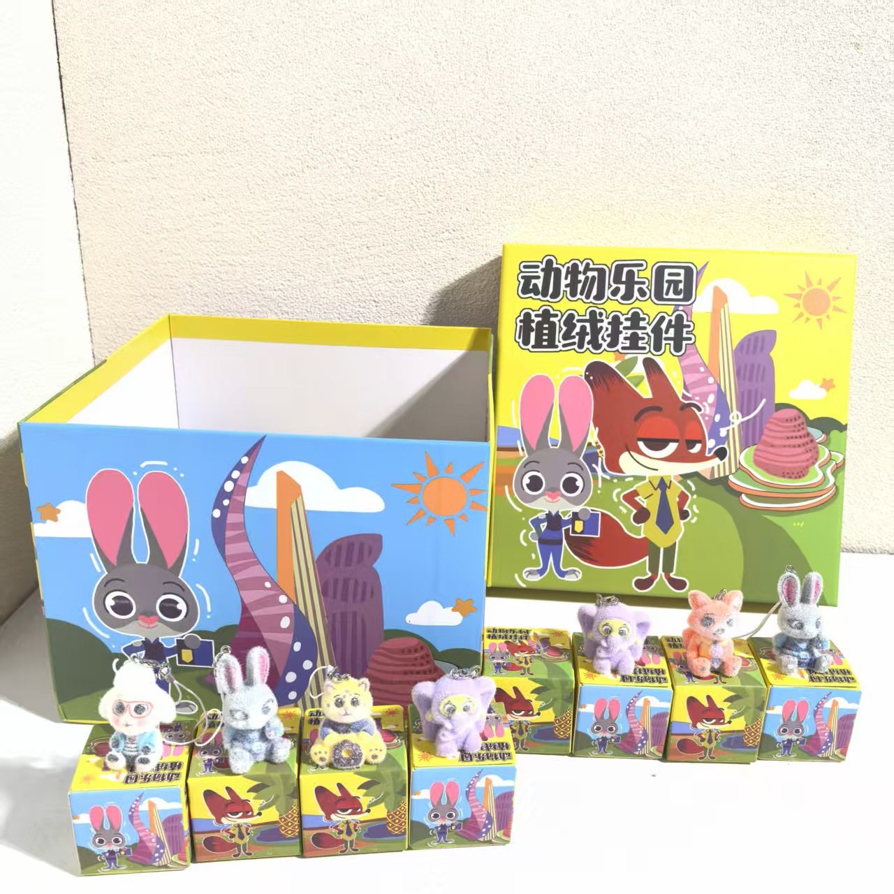 文创新款动物乐园植绒公仔挂件树脂小动物简约百搭钥匙扣公仔盲盒