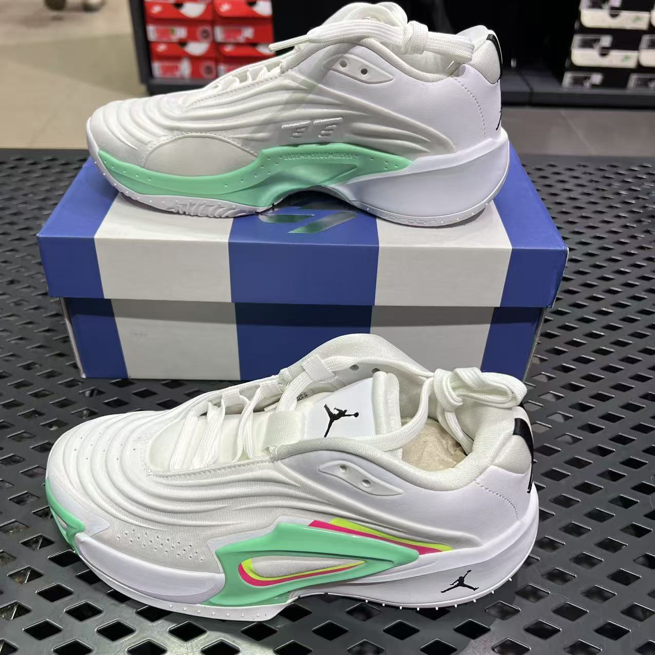Nike耐克Jordan Luka 3大童东契奇缓震训练实战篮球鞋HQ5058-107