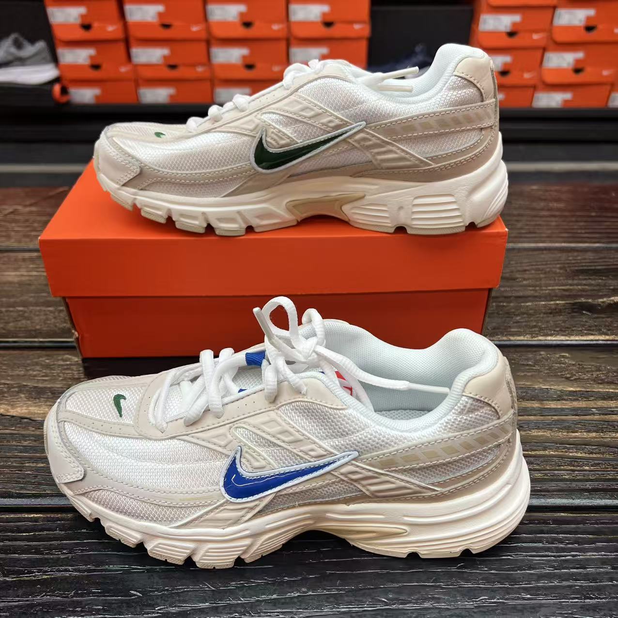 Nike耐克 INTIATOR 女子复古透气休闲运动老爹鞋跑步鞋HQ1183-141