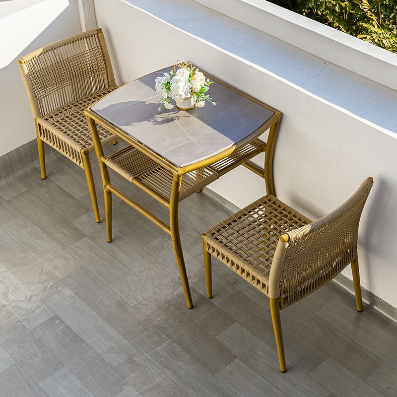 户外藤编桌椅套件防水防晒