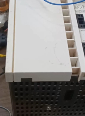 倍福AX5118-0000-0200，0599Hz,单电缆伺 ~议价