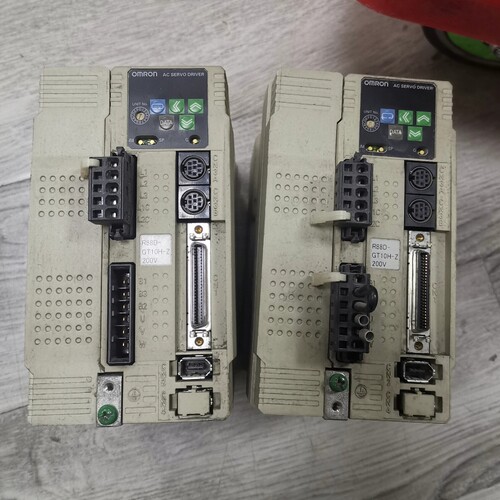 欧姆龙R88D-GT10H-Z及配套R88M-G1K020H ~议价