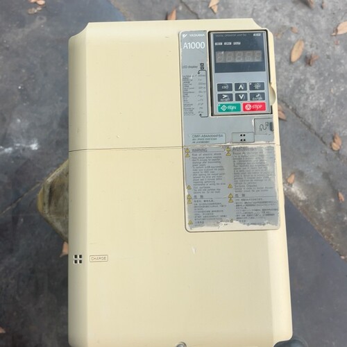 安川变频器22kw/18.5kw安川CIMR-AB4A004 ~议价