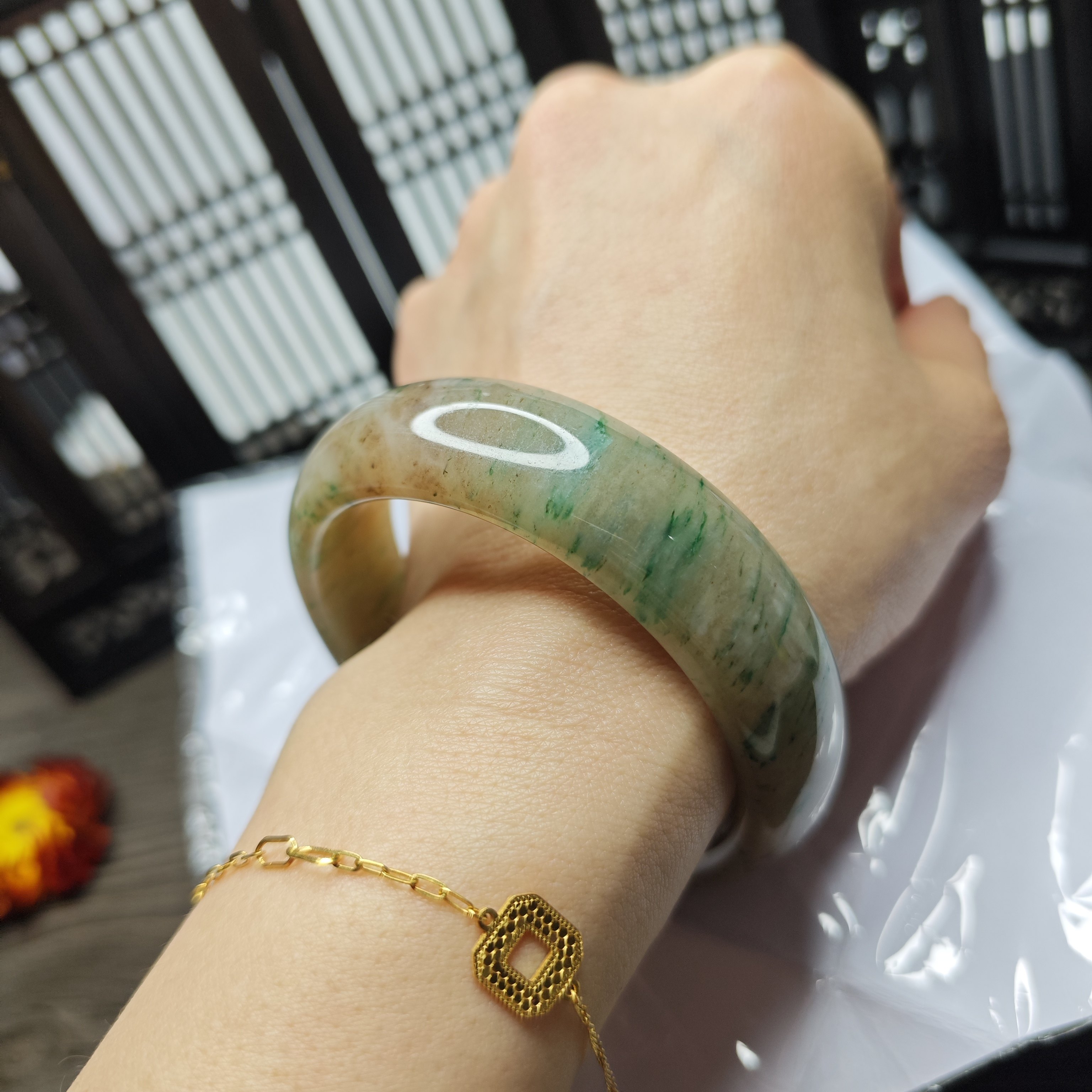 老坑料南阳独玉红糖飘绿宽版玉石玉器手镯女老人证书礼物内径59mm