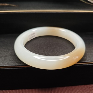 天然正品 白玉胖圆条玉新疆玉石60mm 和田玉玉镯糖白手镯羊脂女款