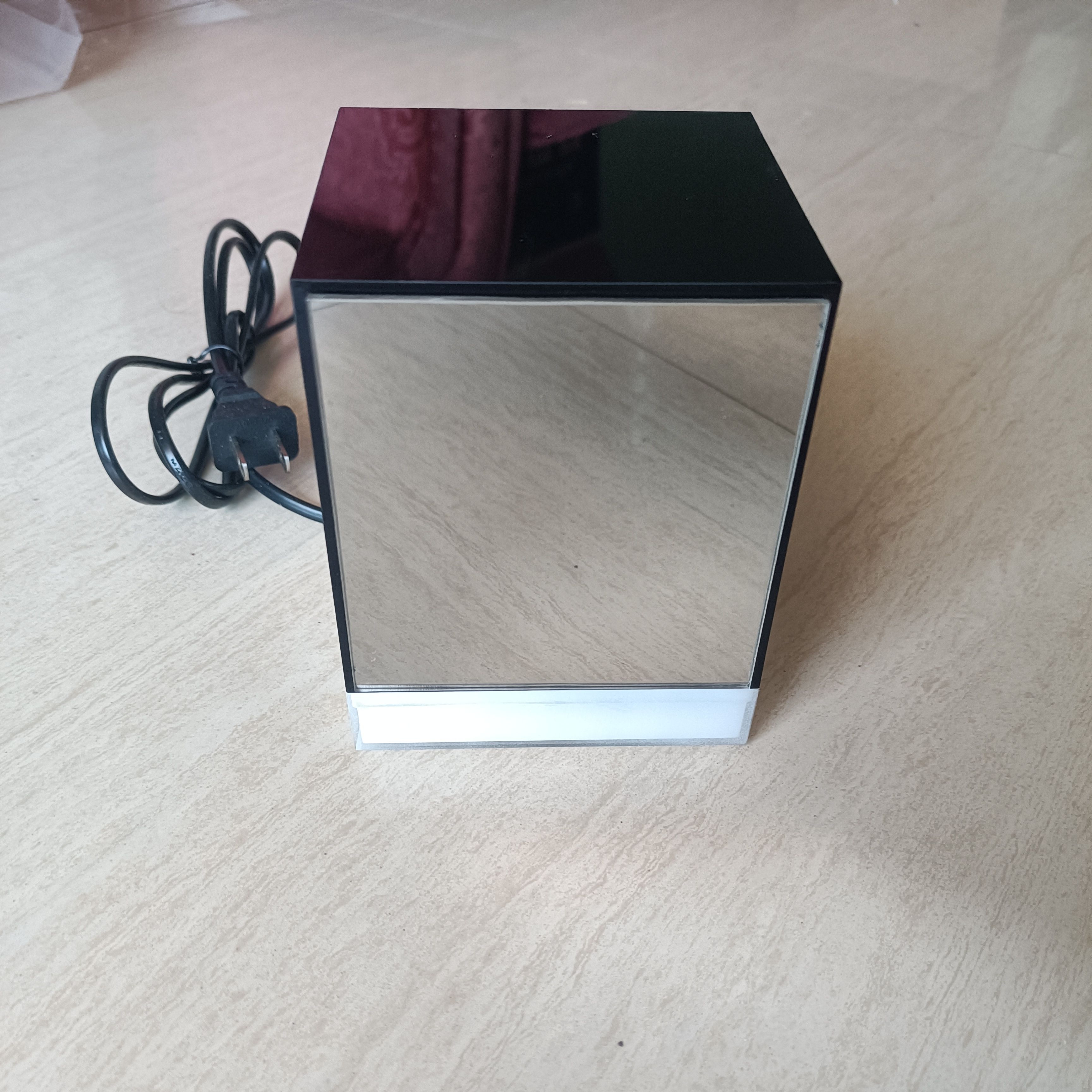 高端定制亚克力收纳室内防偷夜灯