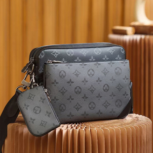 男包2026新款潮牌高级感黑武士三合一单肩斜挎包真皮休闲邮差包男