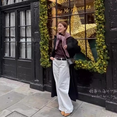 春夏新款白色柔软舒适直筒牛仔裤