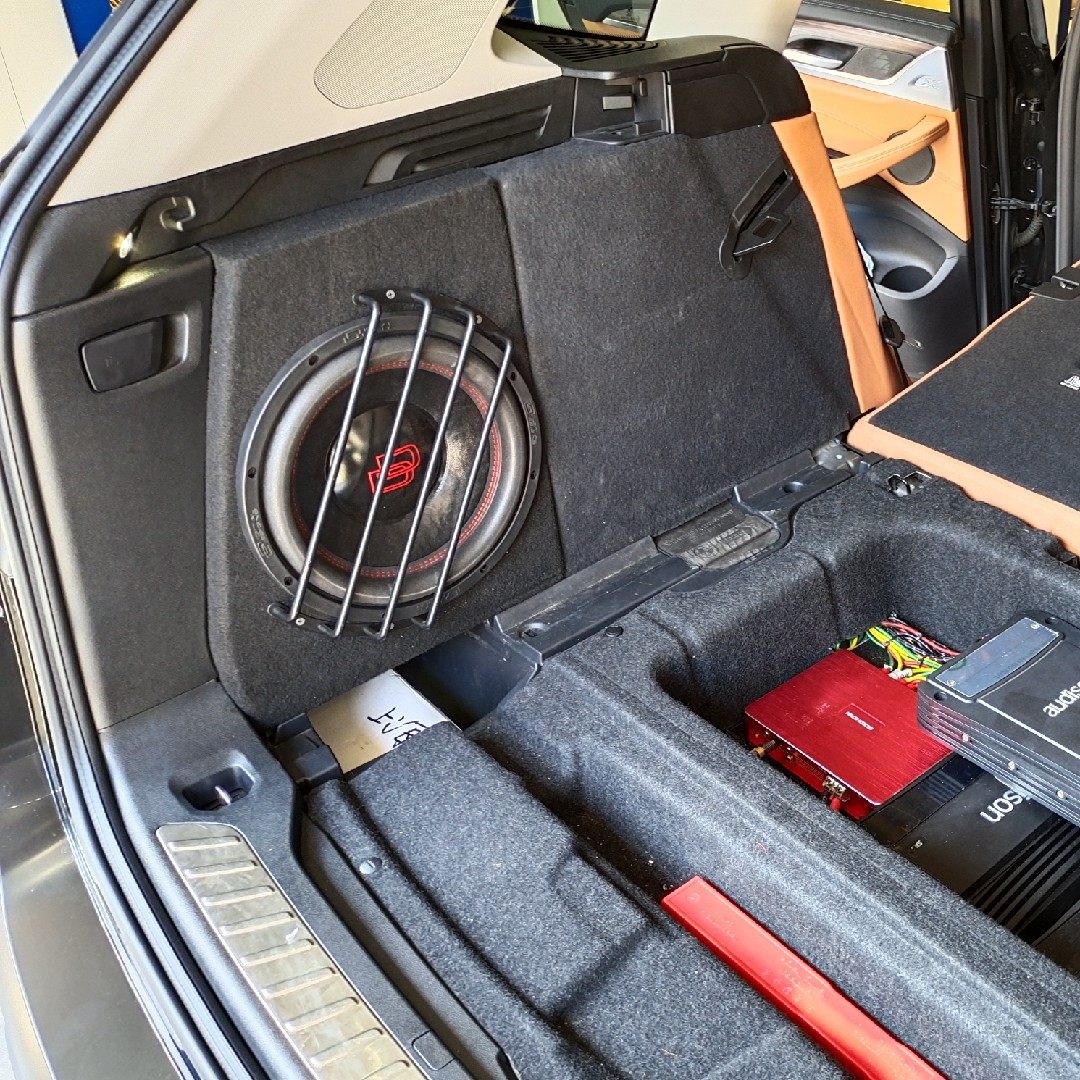 适合iX3低音炮 18 25款宝马X3专用音箱  隐藏 不占空间 10寸喇叭