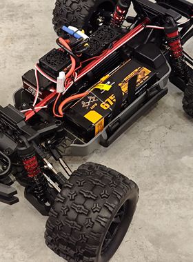 战斧6750mah小怪兽10208满仓3S 锂电池