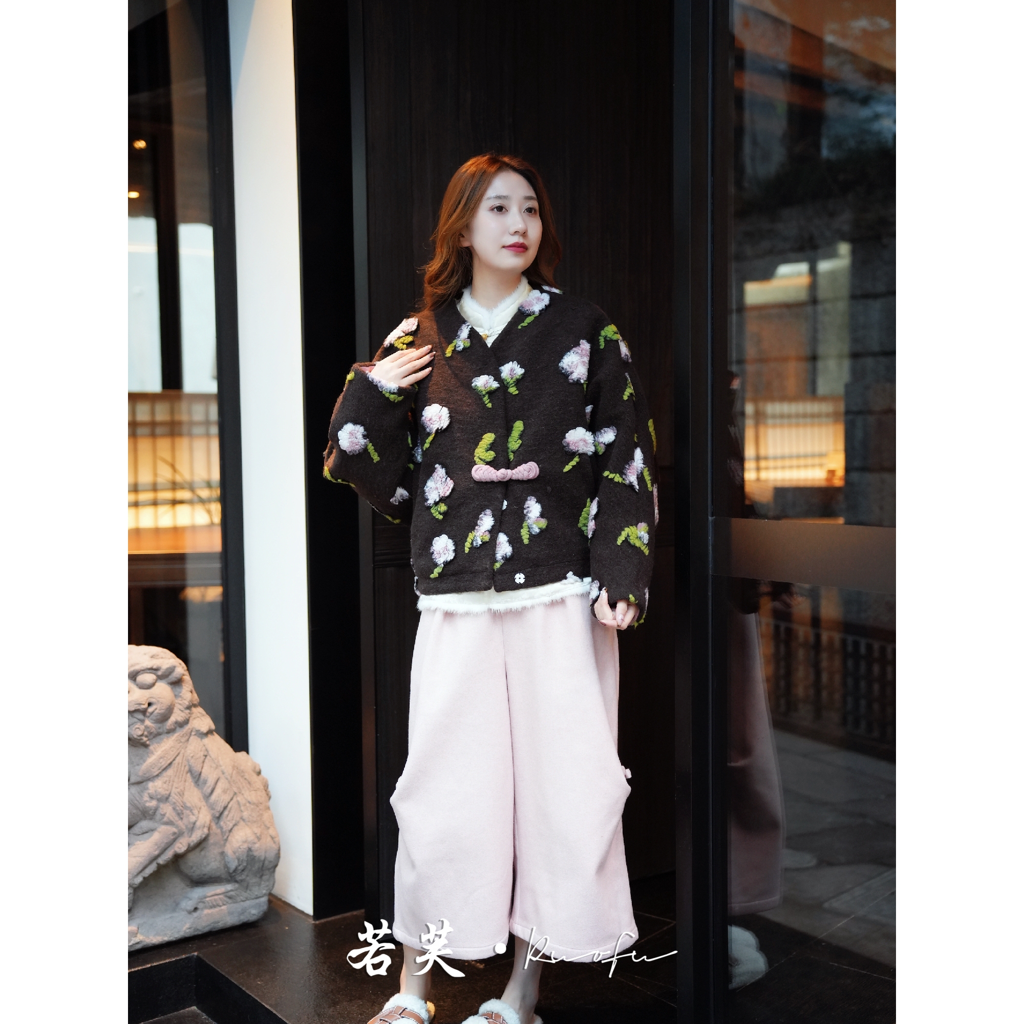 若芙 | 【月下飞花】重磅羊毛毛毡90白鸭绒蝙蝠袖秋冬羽绒外套