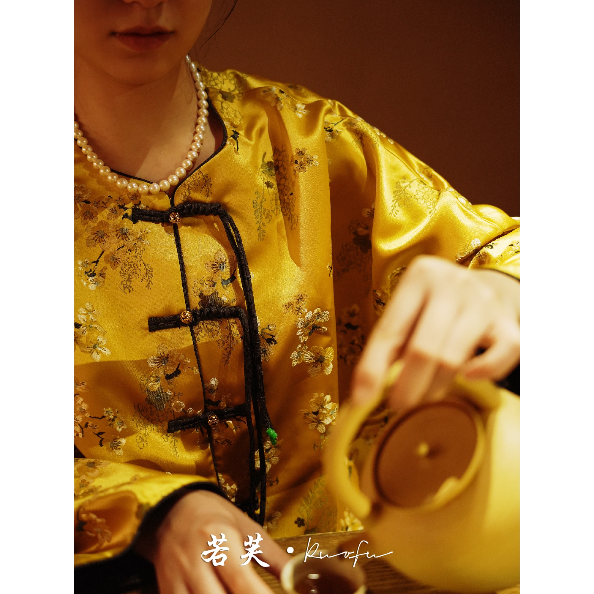 若芙 | 鎏金璀璨· 新中式提花盘扣外套·人间富贵花