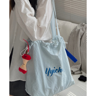 字母ins风抽绳韩系帆布包女学生大容量托特包 轻便休闲通勤单肩包