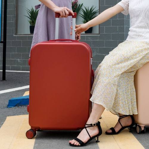 红色婚庆结婚陪嫁箱包