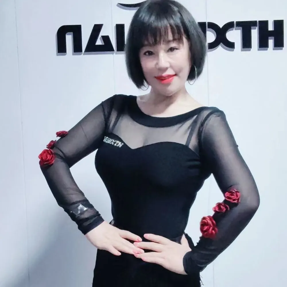 玫瑰花女士露背时尚舞服浩婷雪娟