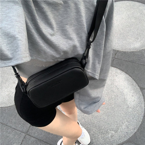 字母新款休闲风黑色迷你小方包