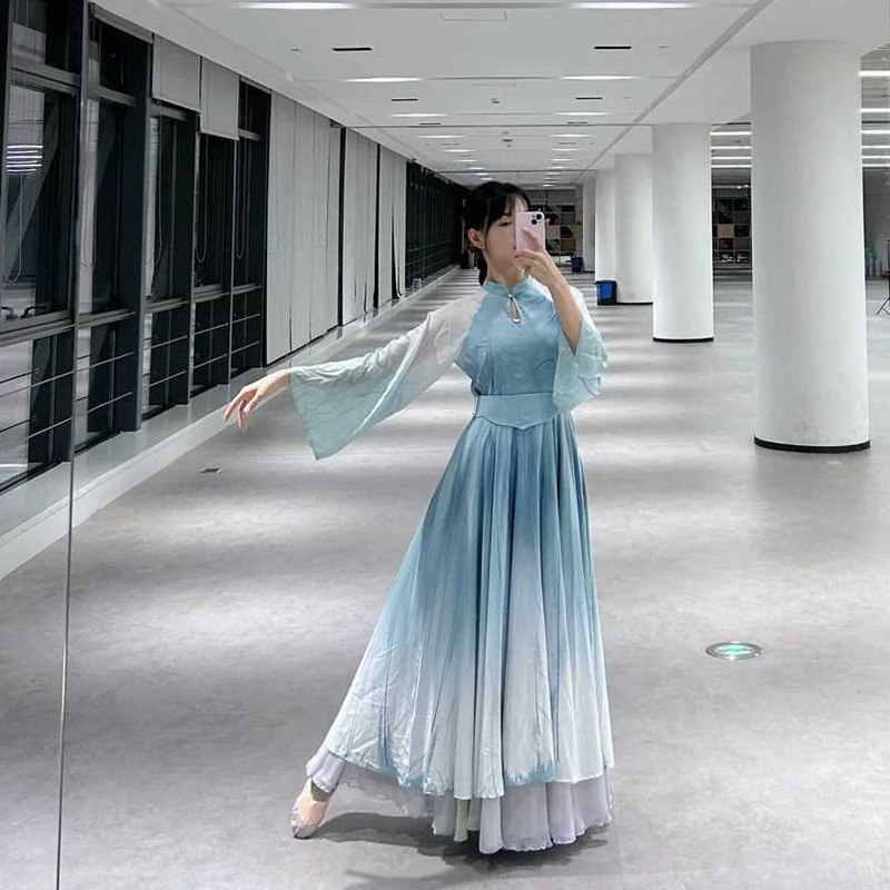 出租古典舞蹈服女飘逸荷不染连衣民族服装/舞台装