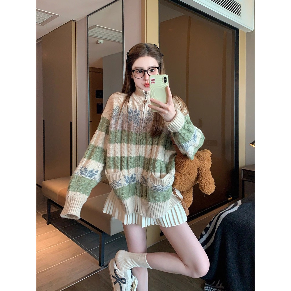 园园美衣立领毛衣外套女2026新款秋冬加厚软糯慵懒复古针织衫上衣