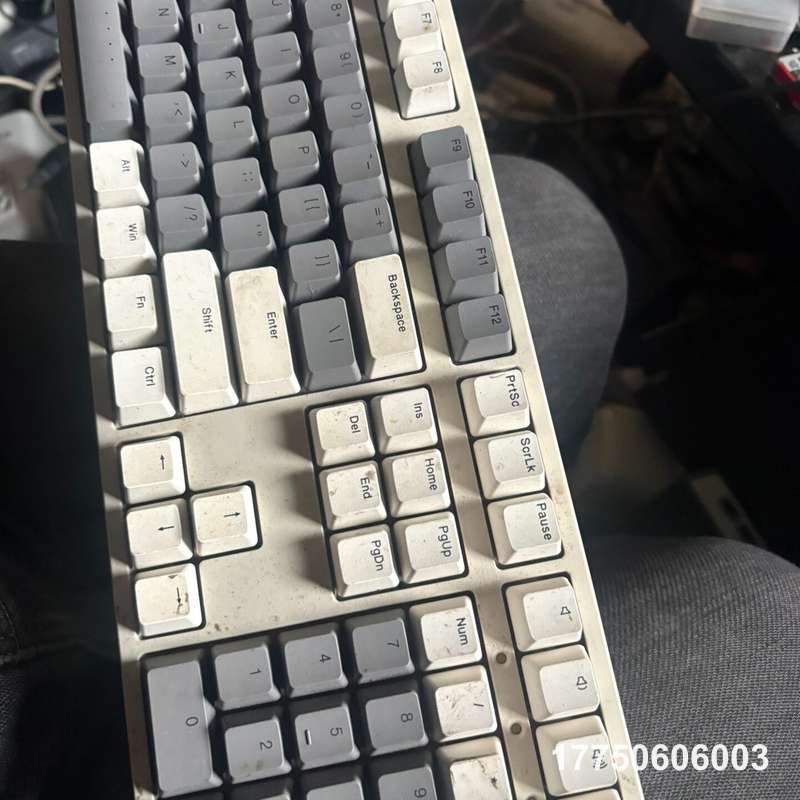 Ikbc+w210樱桃轴无线红轴键盘，108键。功能全好。图片