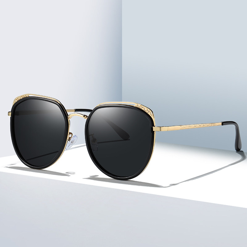 新款时尚开车偏光镜女白领明星休闲潮流太阳眼镜休闲户外炫彩墨镜