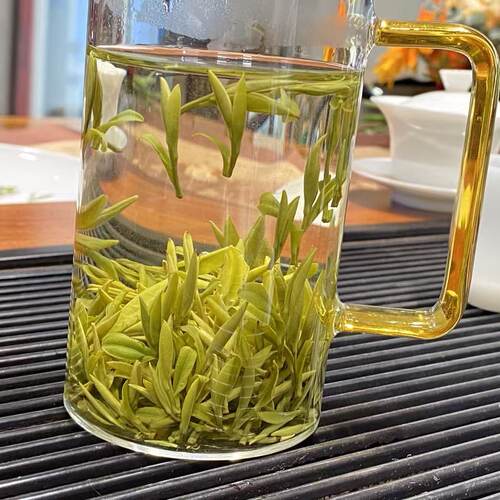 2026年新茶群体种黄山毛峰，茶汤甜润，清香，顺丰，铁盒装