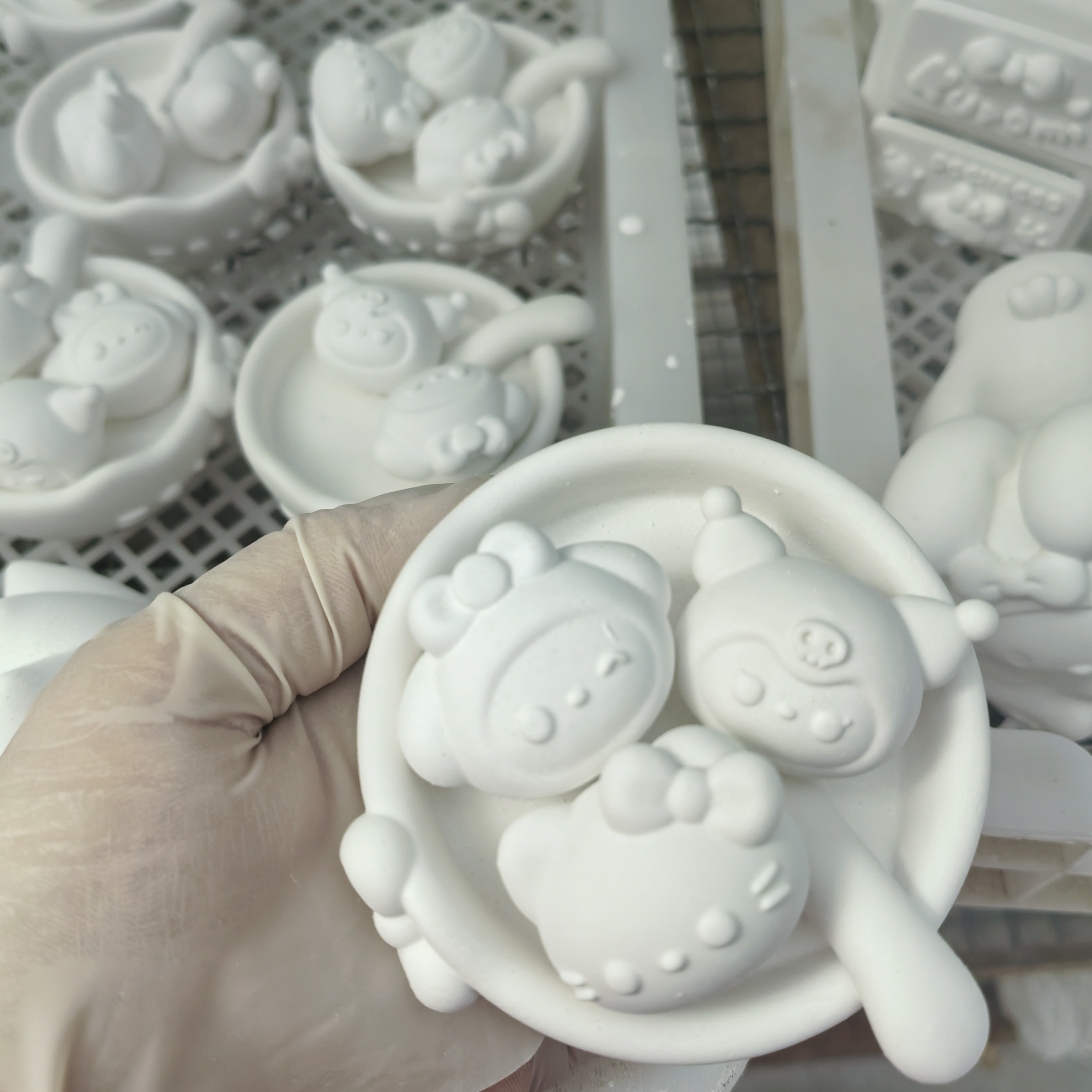 三丽鸥汤圆碗香薰石膏娃娃新款儿童手工diy涂鸦玩具摆摊3D小立体