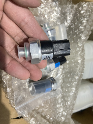长安CS35CS55CS75CS85CS95空调压力开关干燥瓶压力阀传感器